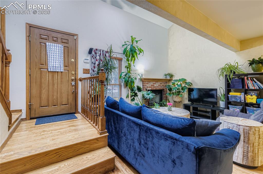 Image 6 of 28: Living Room