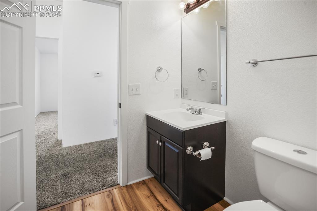 Image 19 of 28: Bathroom