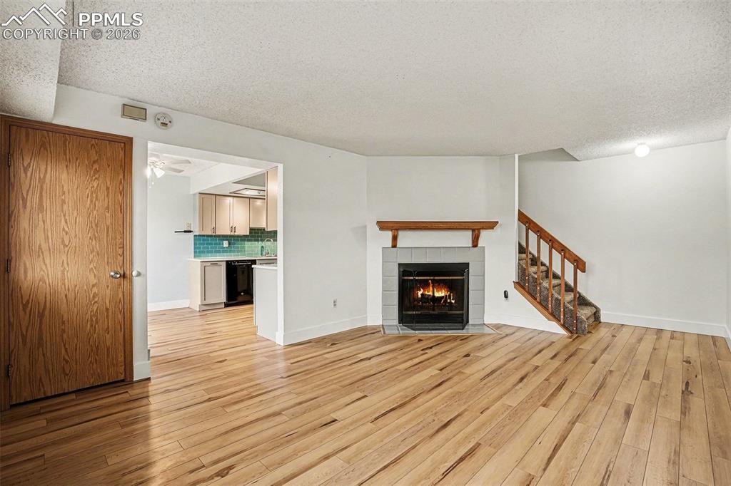 Image 5 of 26: Living Room