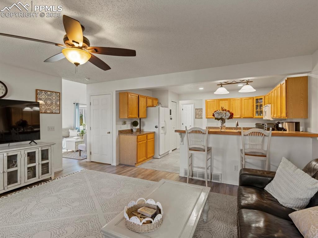 Image 19 of 42: Family Room