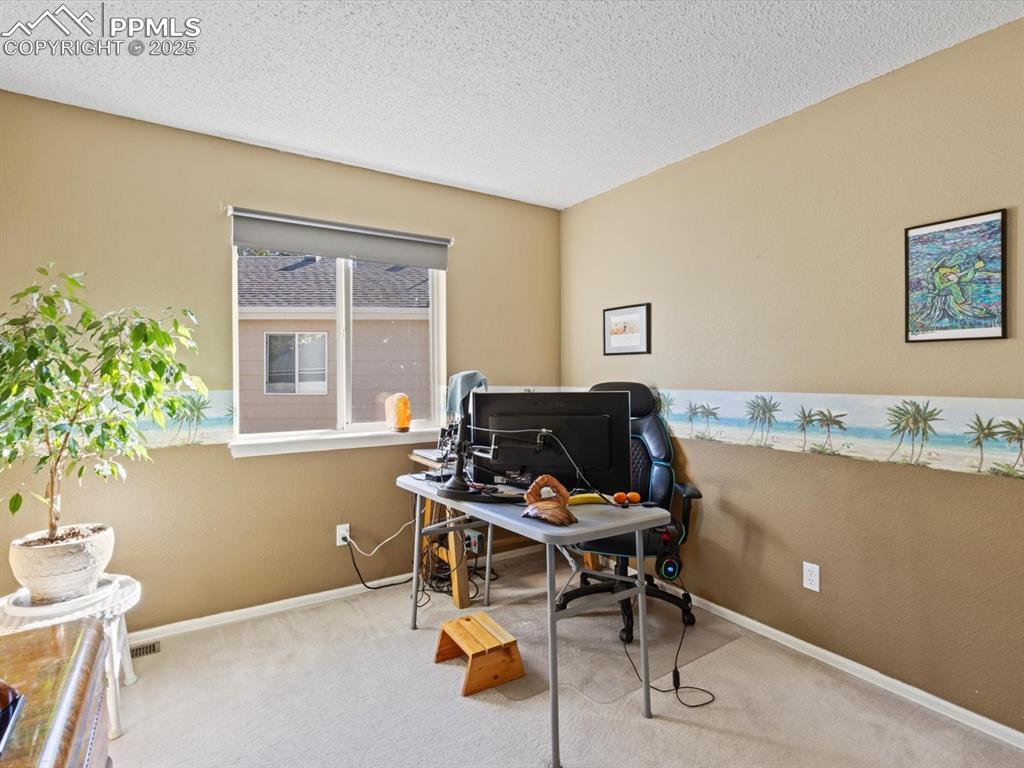 Image 30 of 42: Office