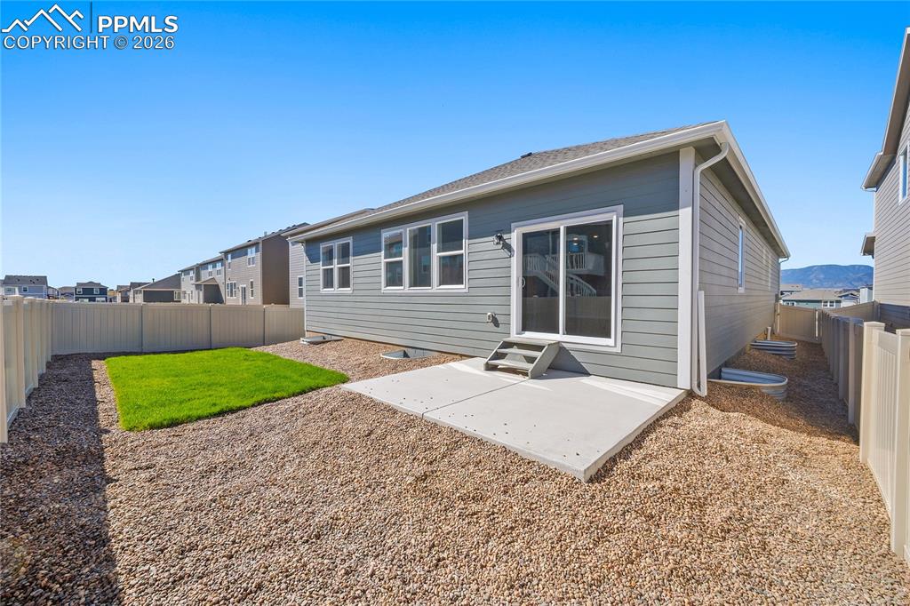 Image 39 of 40: Back of Structure