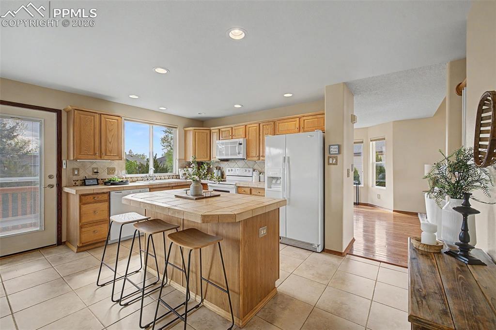 Image 12 of 48: Kitchen