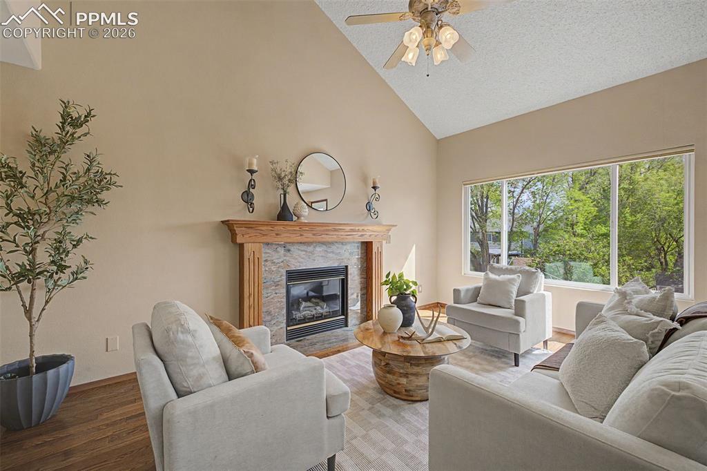 Image 15 of 48: Living Room