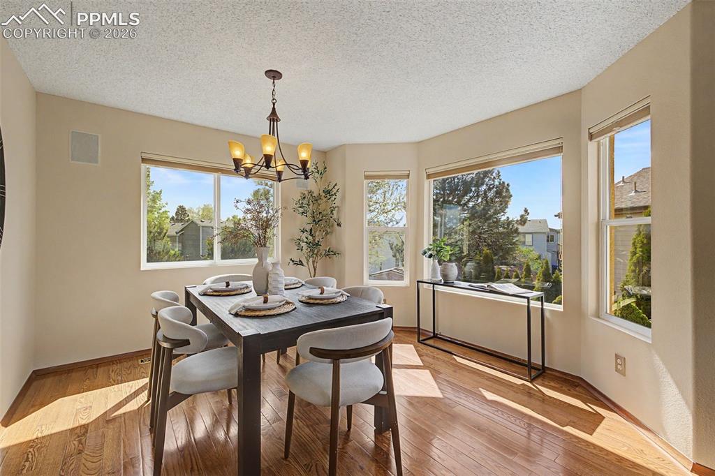 Image 7 of 48: Dining Area