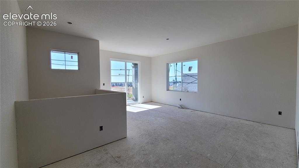 Image 12 of 30: Loft