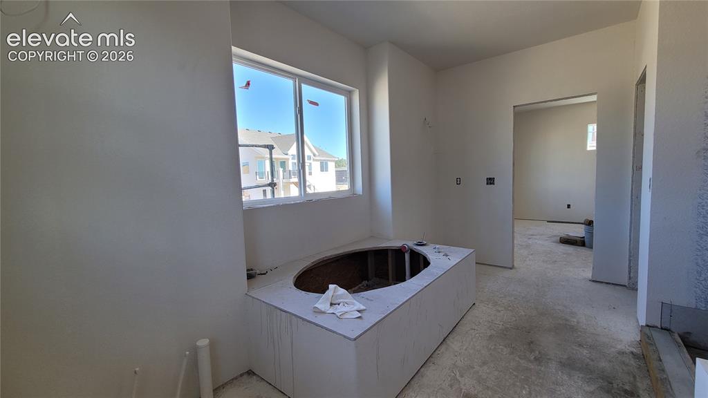 Image 18 of 30: Master Bathroom