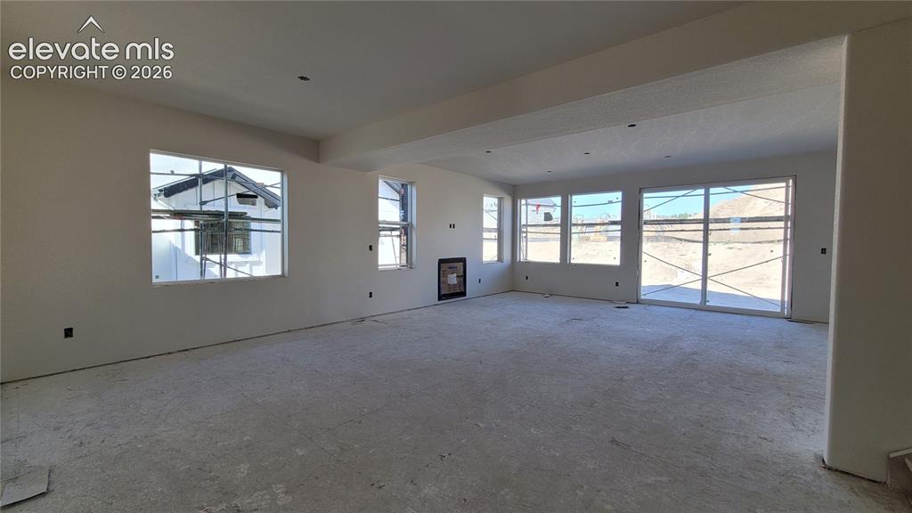Image 8 of 30: Living Room
