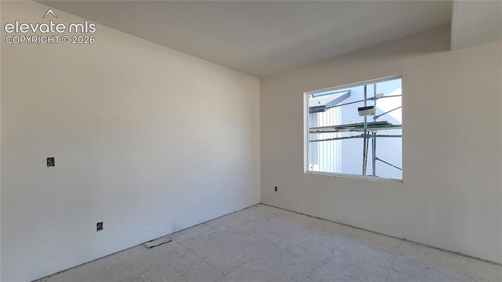 Image 9 of 30: Dining Area