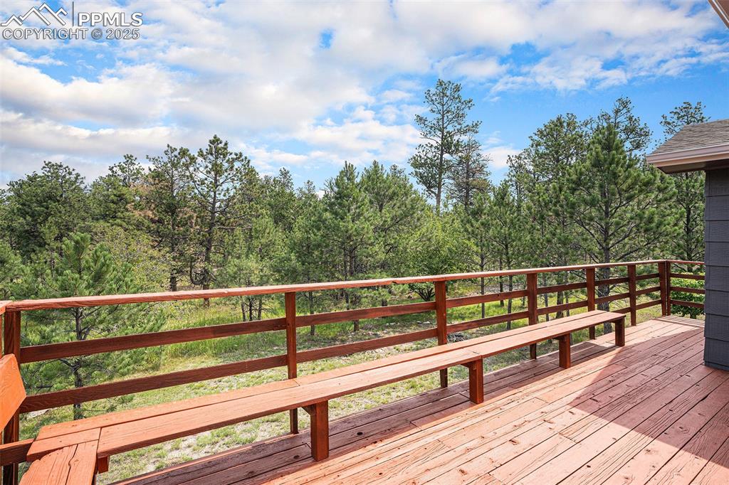 Image 25 of 34: Huge Deck!