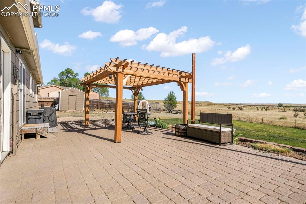 Image 38 of 50: Patio