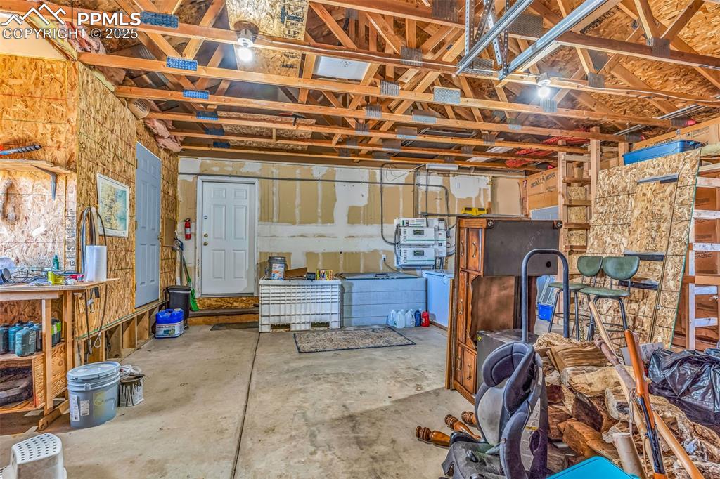 Image 32 of 50: View of garage