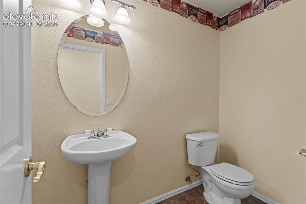 Image 17 of 43: Bathroom