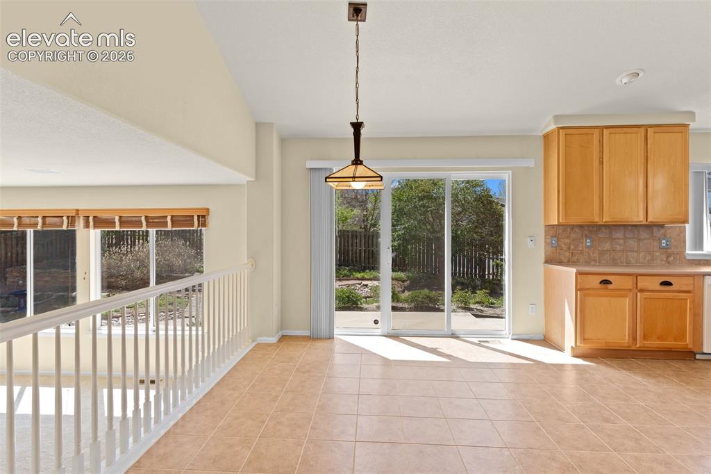 Image 8 of 43: Dining Area