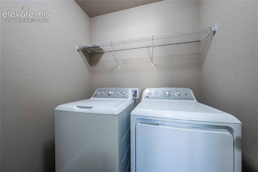 Image 11 of 13: Laundry