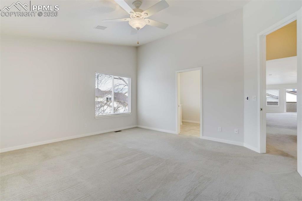 Image 12 of 50: Bedroom