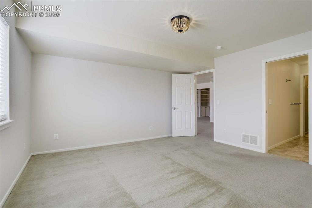 Image 32 of 50: Bedroom