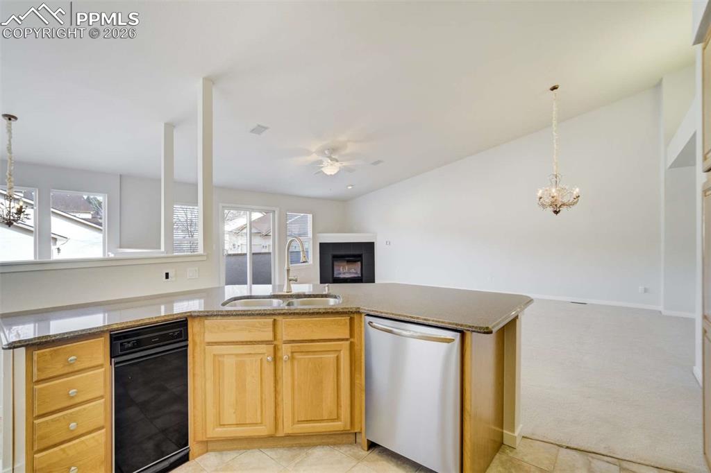 Image 9 of 50: Kitchen