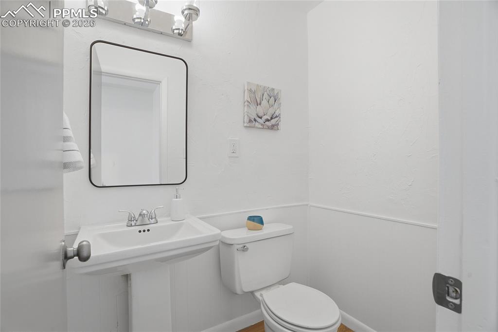 Image 15 of 29: Bathroom