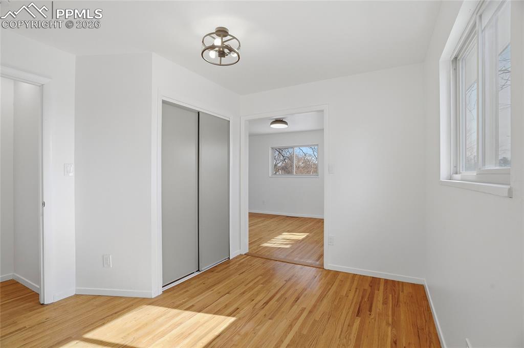 Image 20 of 29: Bedroom