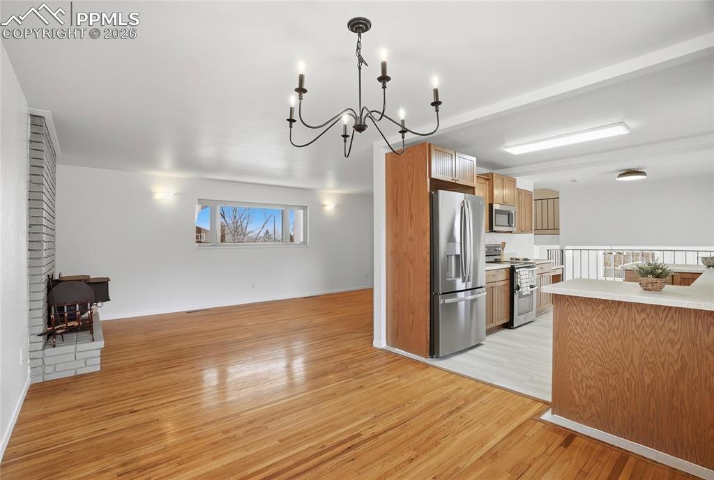 Image 7 of 29: Dining Room