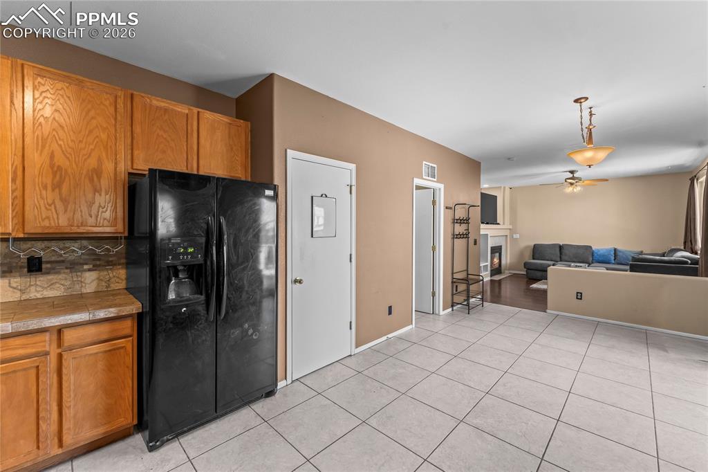 Image 11 of 44: Kitchen