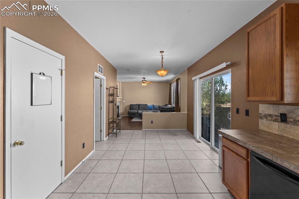 Image 12 of 44: Kitchen