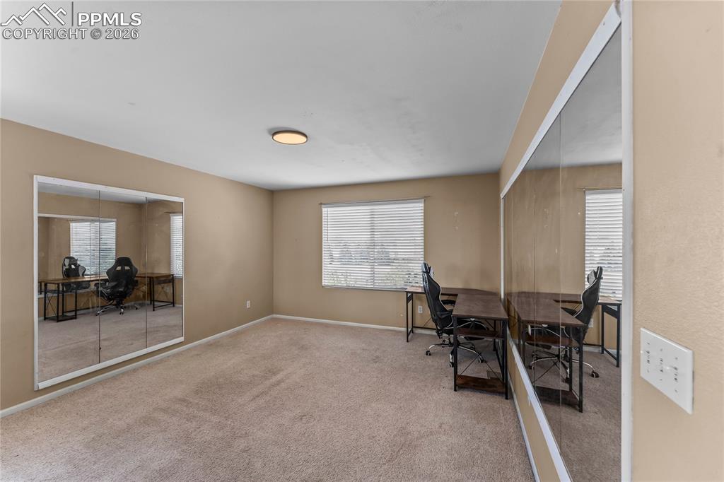 Image 15 of 44: Office