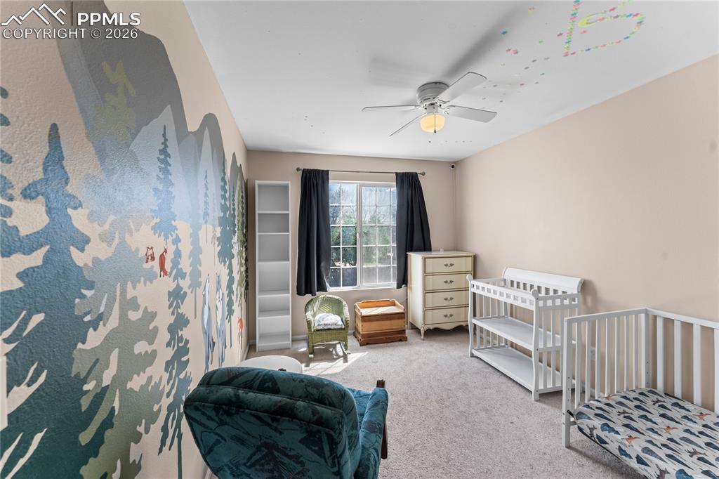 Image 27 of 44: Bedroom