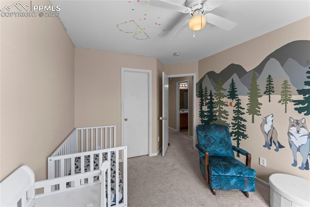 Image 28 of 44: Bedroom