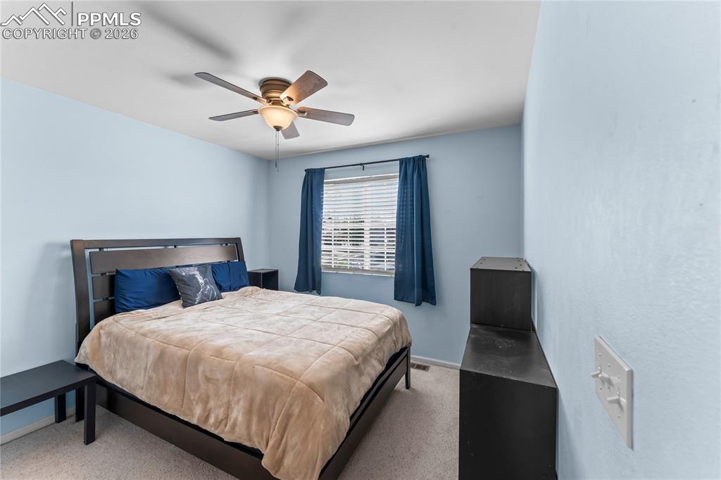 Image 30 of 44: Bedroom