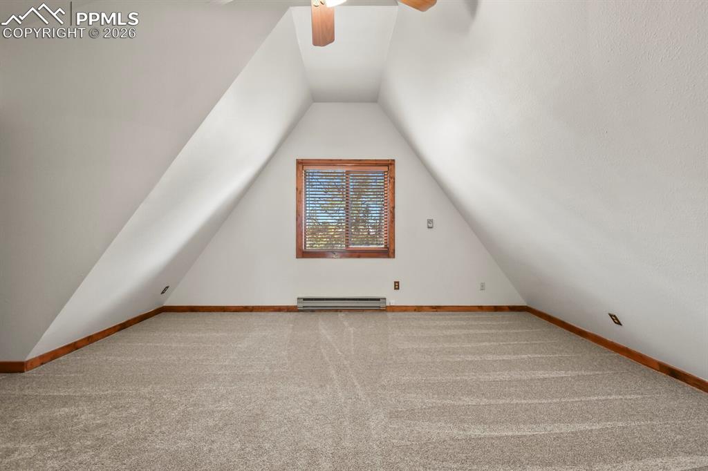 Image 26 of 50: Bonus Room