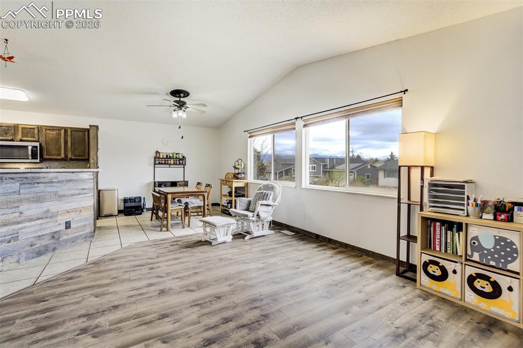 Image 10 of 49: Sitting Room