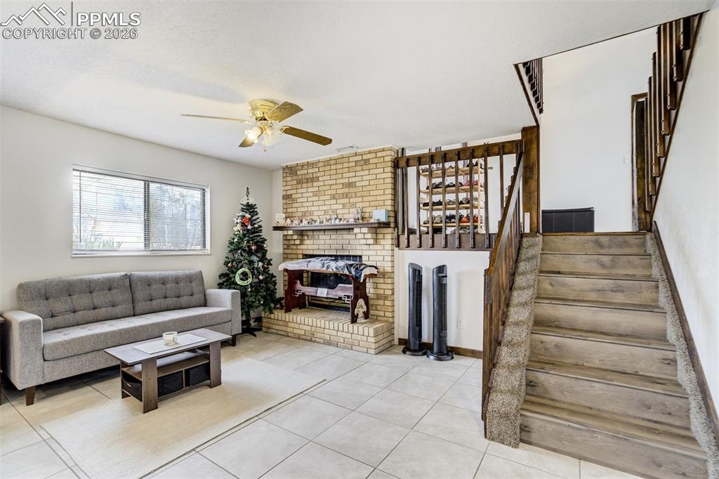 Image 33 of 49: Living Room