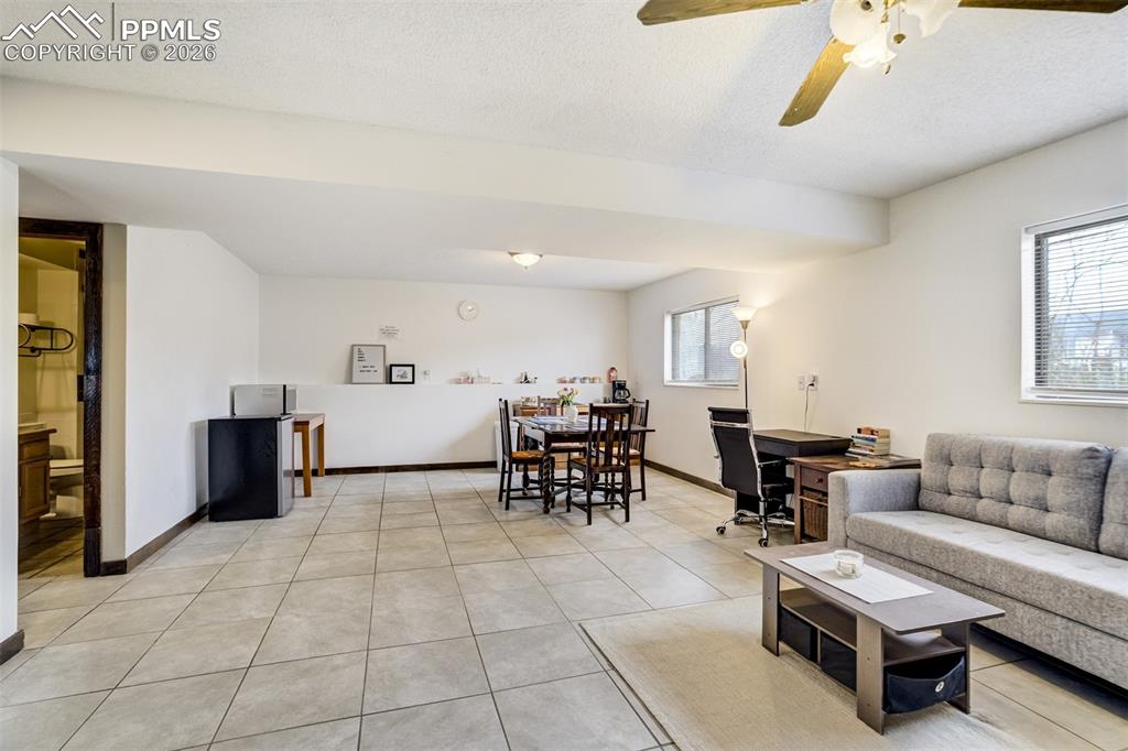 Image 35 of 49: Living Room