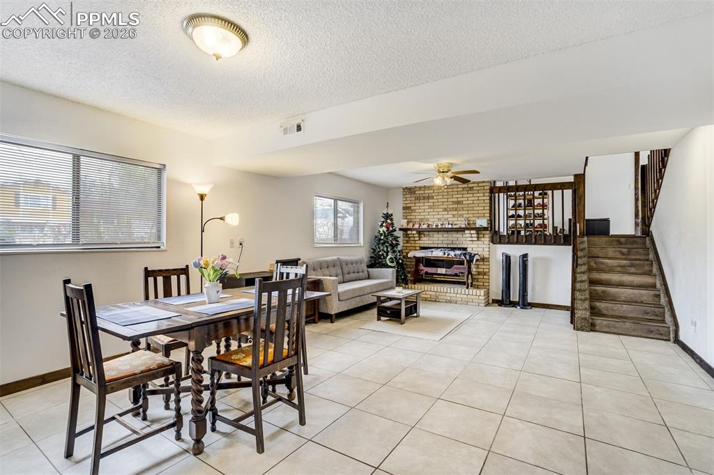 Image 36 of 49: Dining Area