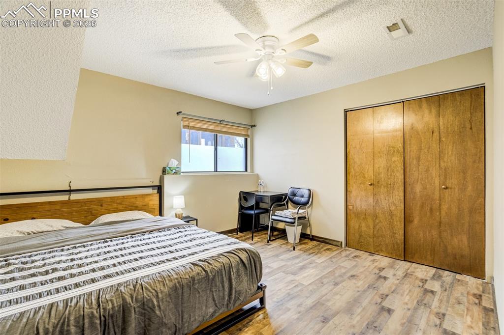 Image 39 of 49: Bedroom