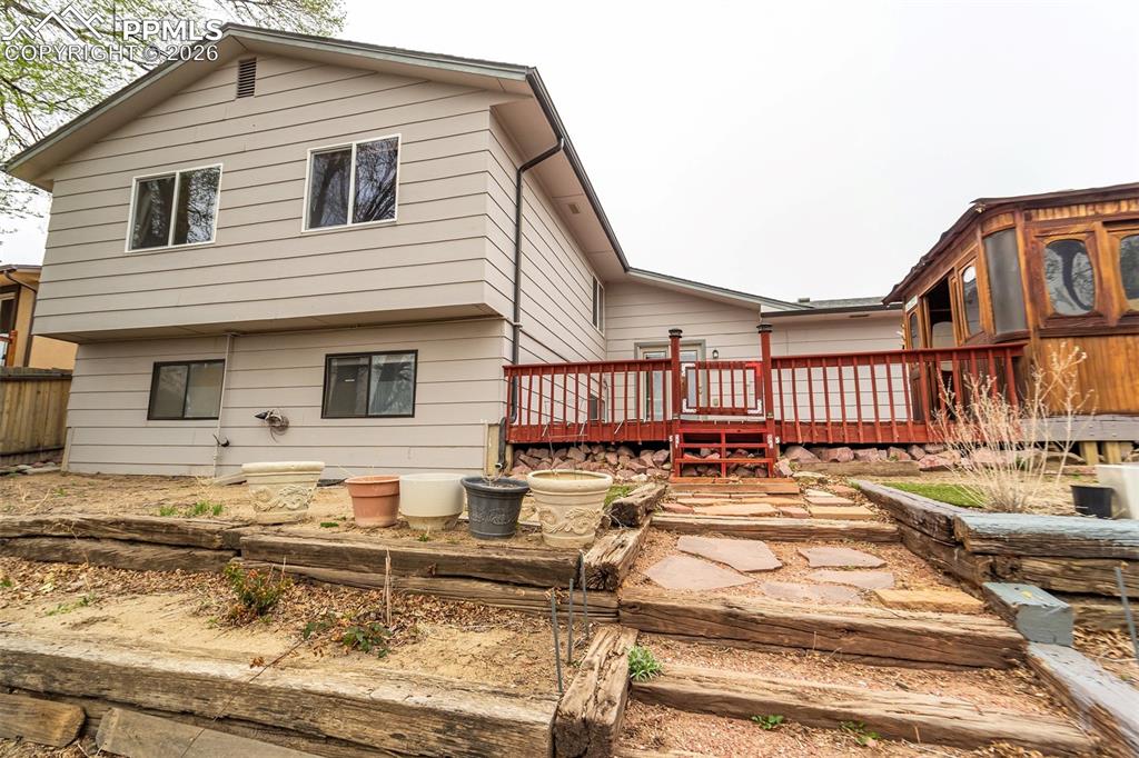 Image 49 of 49: Back of Structure