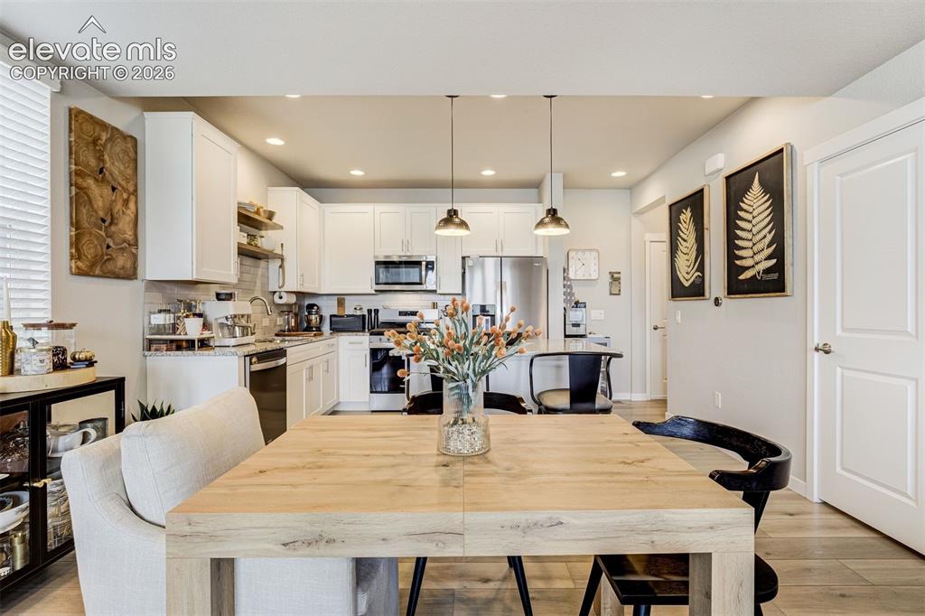 Image 11 of 49: Dining Area
