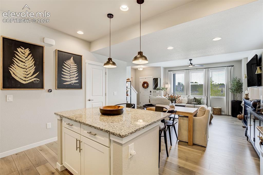 Image 18 of 49: Kitchen
