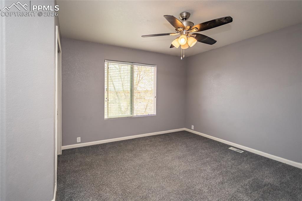Image 29 of 43: Large 2nd bedroom upstairs.