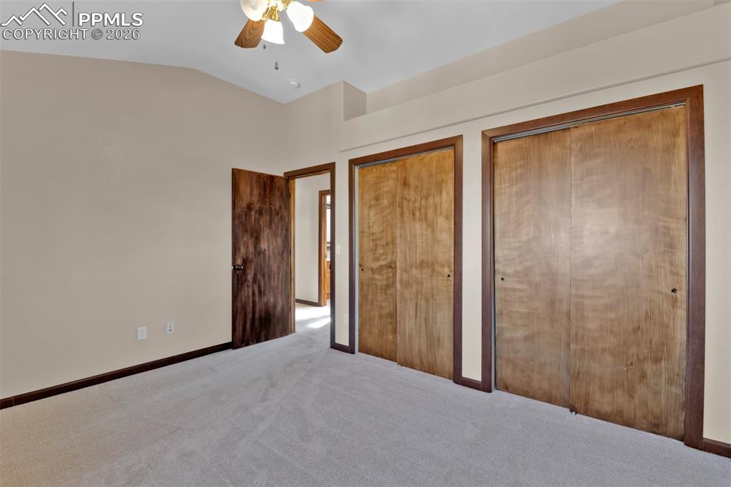 Image 24 of 50: Bedroom