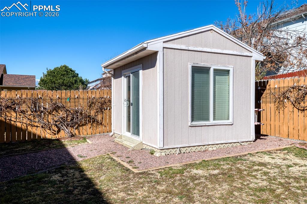 Image 44 of 50: Storage