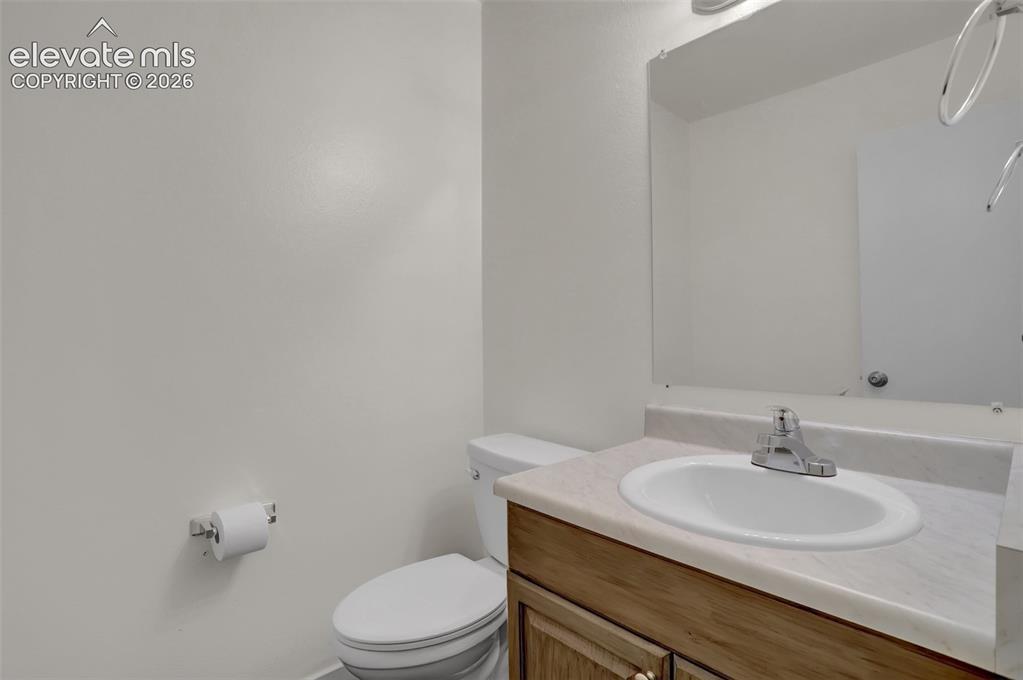 Image 12 of 28: Bathroom