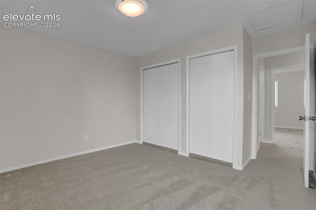 Image 19 of 28: Bedroom