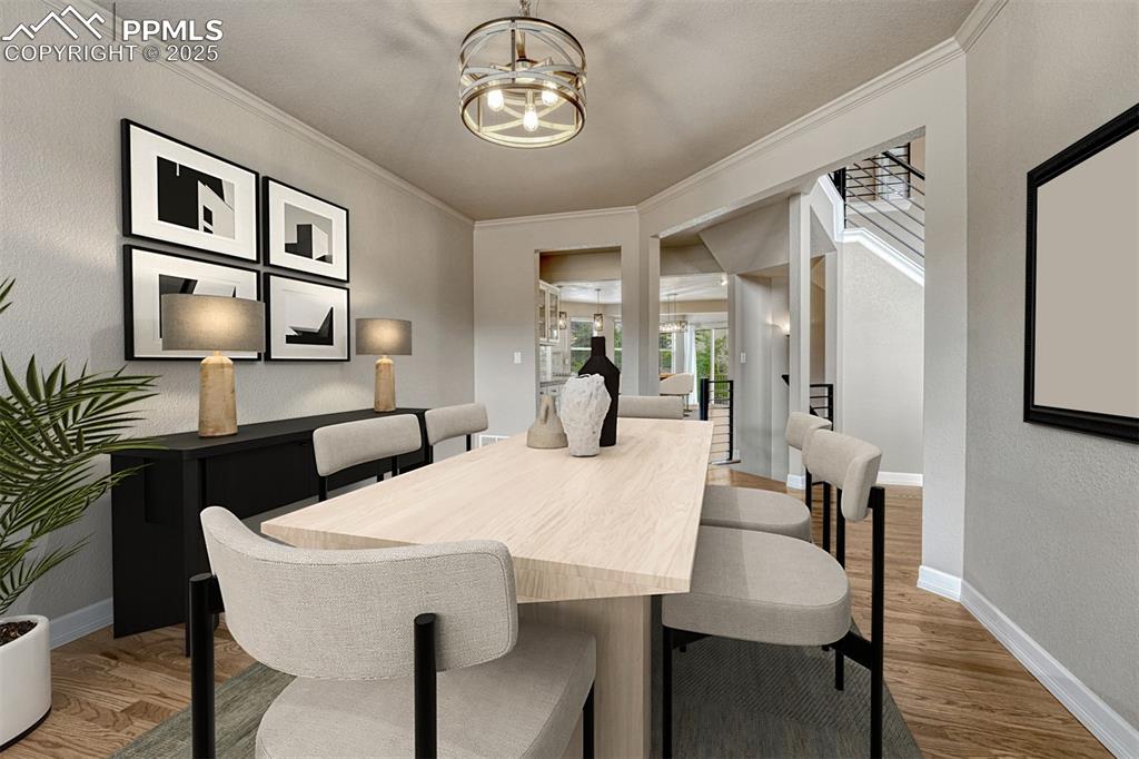 Image 22 of 49: Dining Area