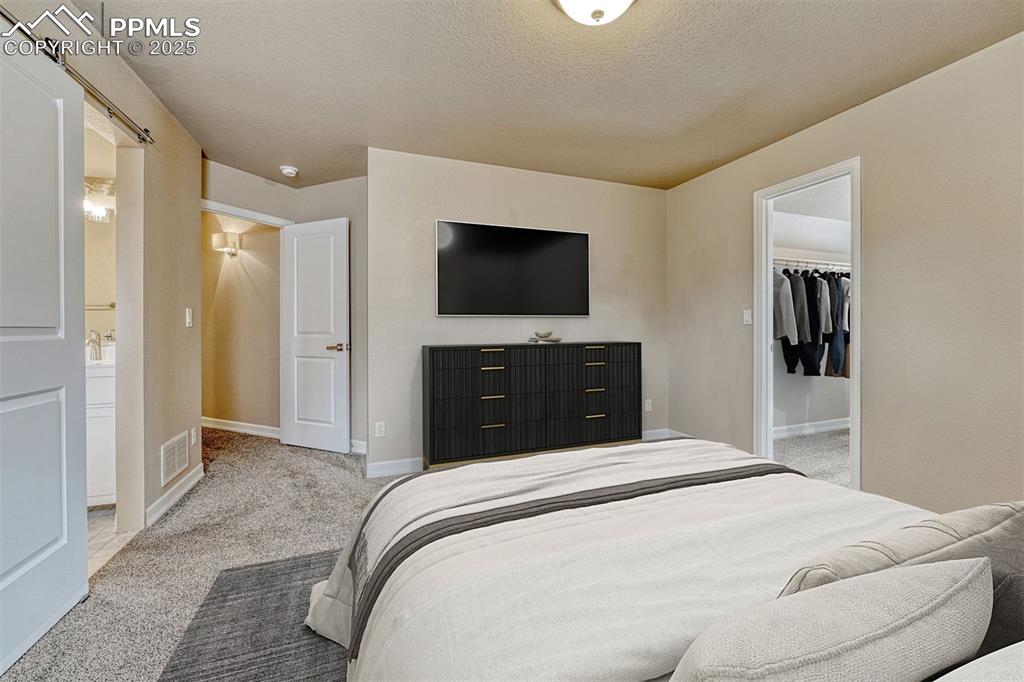 Image 38 of 49: Bedroom