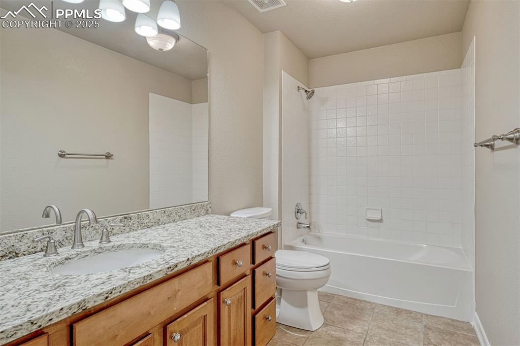 Image 42 of 49: Bathroom