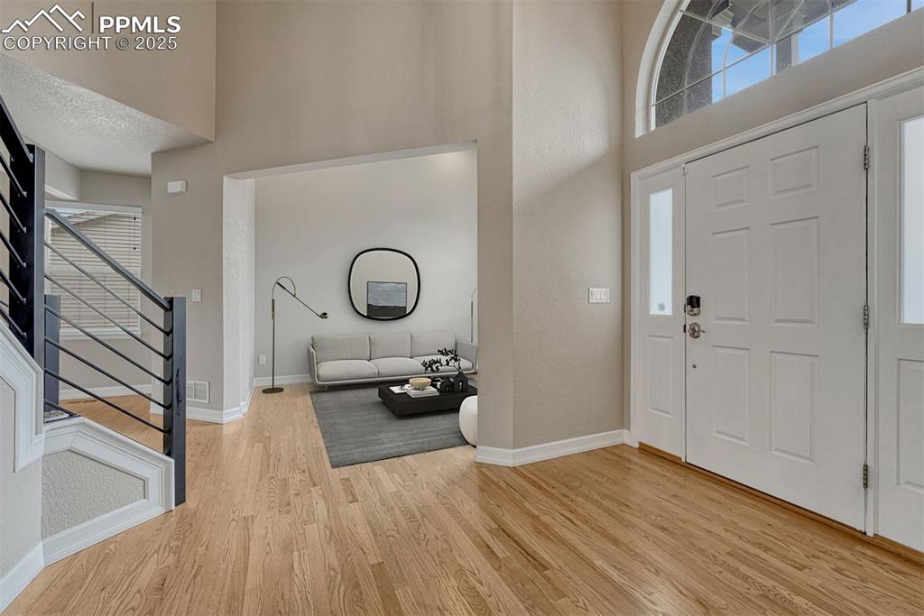 Image 9 of 49: Entry