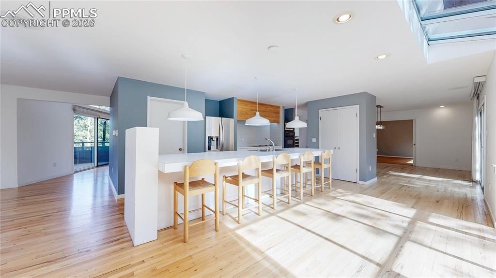 Image 14 of 44: Kitchen